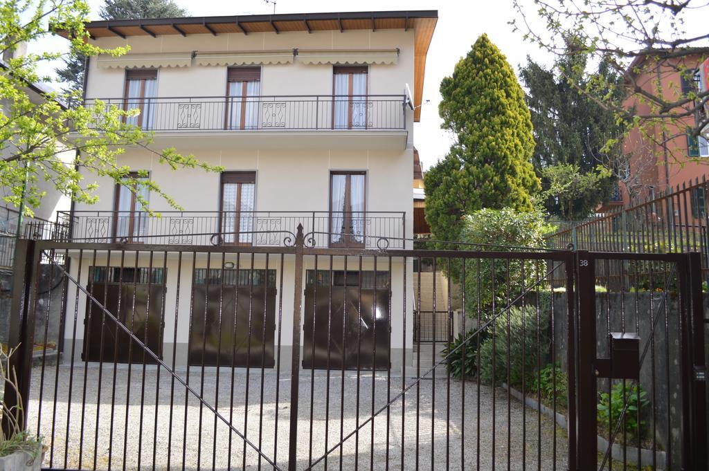 Апартаменты Betty'S House Манделло-дель-Ларио Экстерьер фото